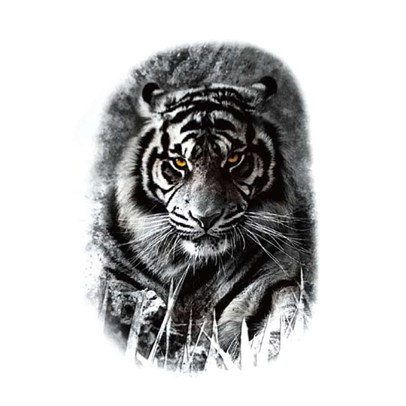 Realistic tiger tattoo on the right hand. | Tiger tattoo, Tiger tattoo  design, Tiger hand tattoo