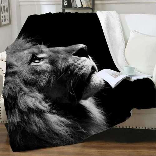 Black Lion Blanket