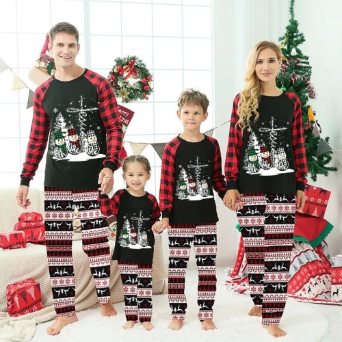 Christmas Matching Family Pajamas Christmas Tree and Snowman Seamless Reindeer Black Pajamas Set