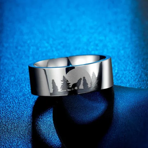 Howling Wolf Ring