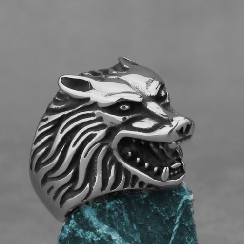 Mens Wolf Ring