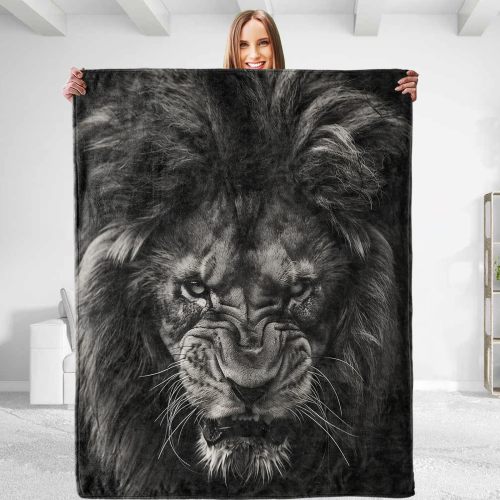 Fierce Lion Print Blanket