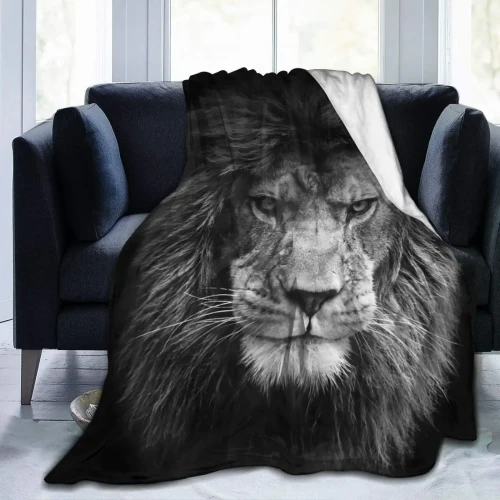Cozy Lion Print Blanket