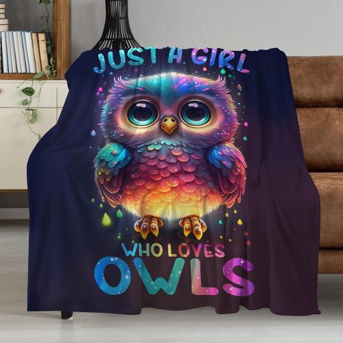 Just A Girl Who Loves Owls Blanket