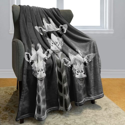 Soft Wild Giraffes Print Blanket