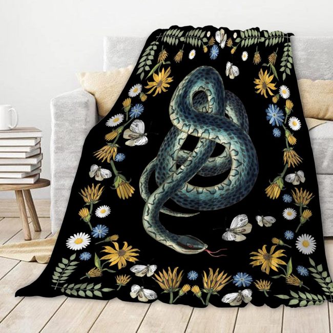 Cozy Snake Print Plush Blanket