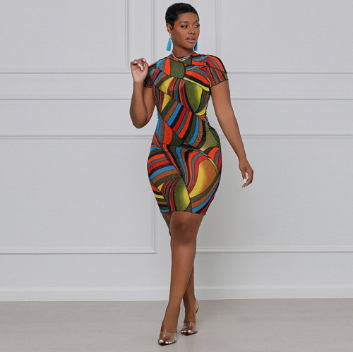 Contrast screen printed short sleeve dress with tight and sexy buttock skirt Plus size clothing
