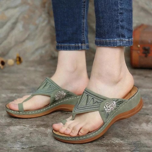 2021 Autumn New Sexy Female Flower Embroidered ring comfortable casual wedge sandals