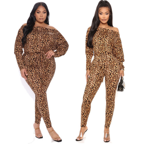 Slant shoulder slim long-sleeved fashion leopard print jumpsuit