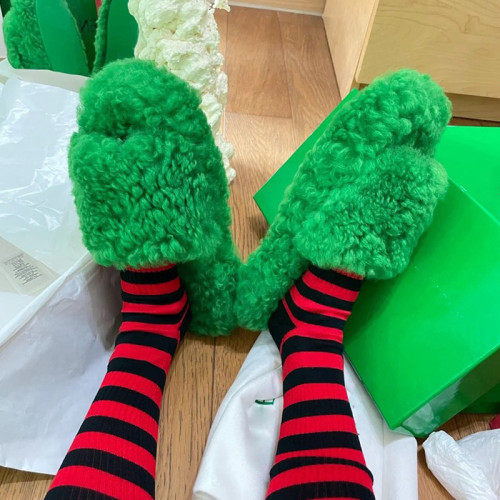 2021 Fall/Winter Flat Bottom Thick Bottom Outer Wear Slippers BV Green Furry Slippers