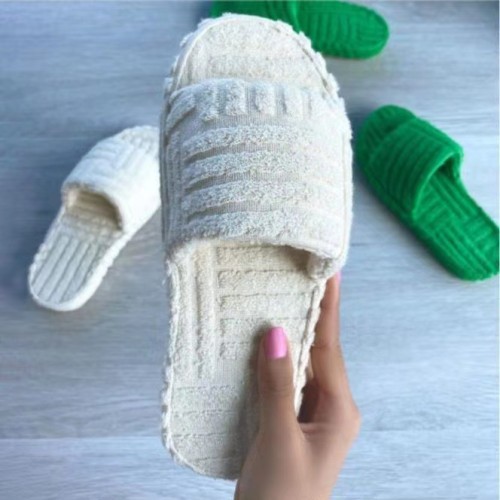 Fall/Winter 2021 One-word thick-soled plush slippers, embossed cotton slippers, plus size plush slippers
