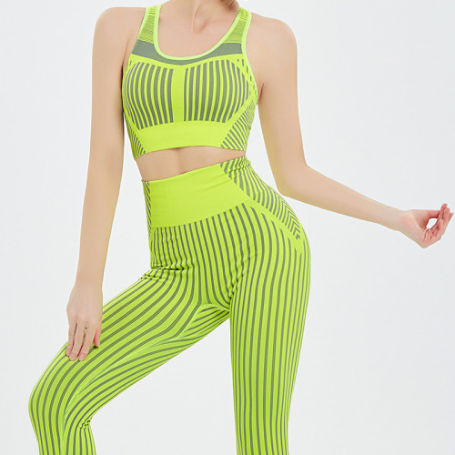 Plus size seamless striped sexy sports suit yoga suit