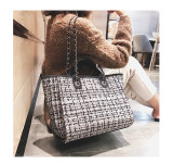 2022 Ladies Handbag Large Capacity Tote Bag Versatile Ins Chain Shoulder Bag