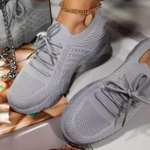 Spring and Autumn Large Size Mesh Breathable Sneakers
