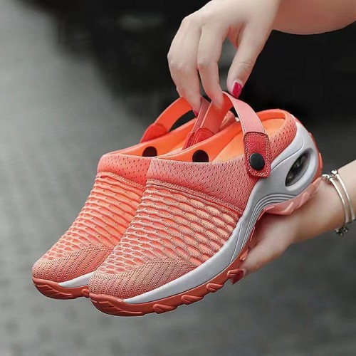2022 spring and summer large size mesh half drag breathable light air cushion shoes