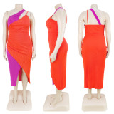 Plus size pit stripes clash with the color open sloping shoulder zipper dress
