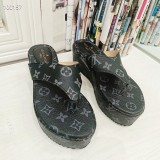 Fashion trend slippers / sandals
