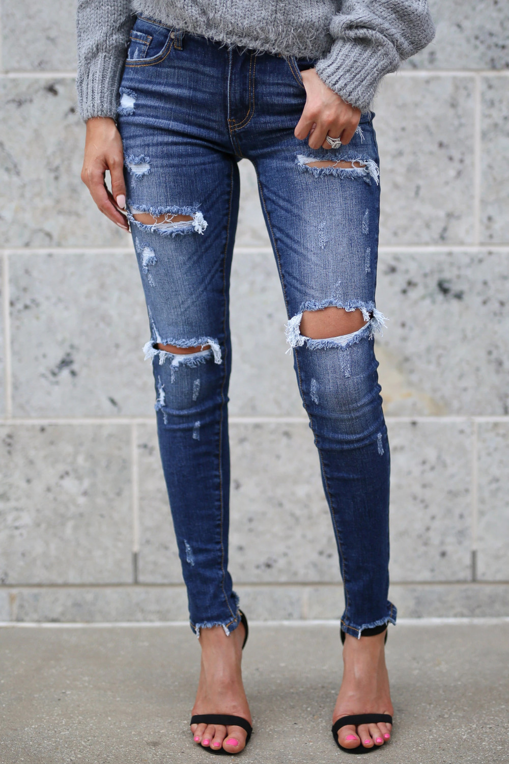US$ 11.99 - Blue Ripped Washed Jeans - www.unishe.com