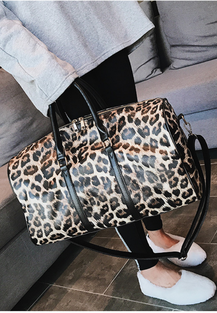 US$ 21.54 - Brown Leopard Weekender Bag MOQ 3PCS - www.unishe.com