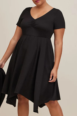 Black Plus Size Ruched Sweetheart Fit and Flare Midi Dress