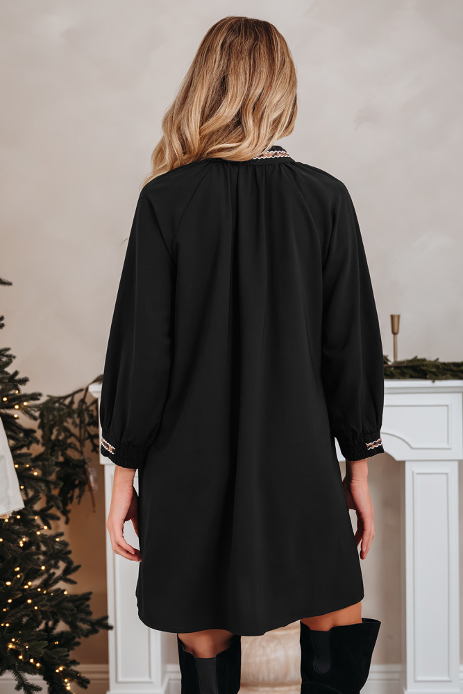 US$ 22.01 - Black Contrast Trim V Neck Bracelet Sleeve Shift Mini Dress