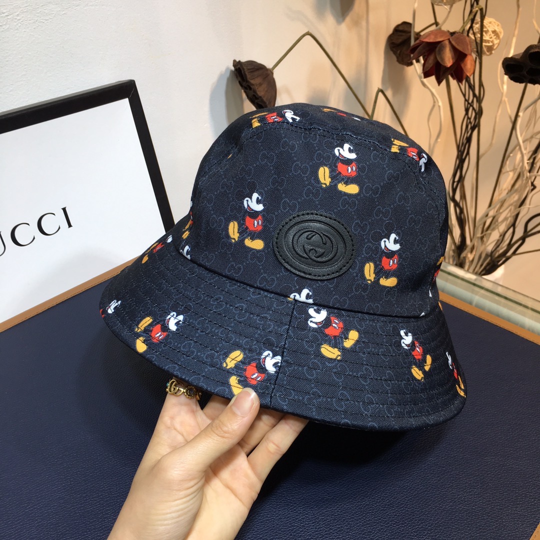 gucci disney bucket hat