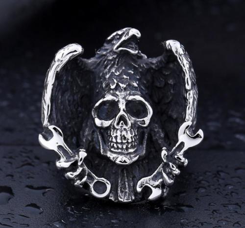 Wholesale Stainless Steel Mens Eagle Catch Skull Rings