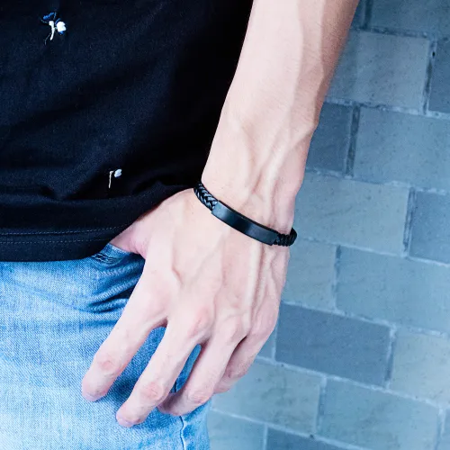 Wholesale Braided Leather Bracelets Engraved