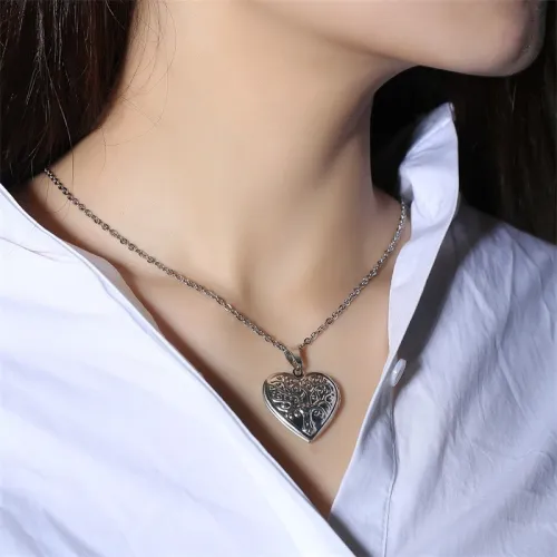 Wholesale Stainless Steel Womens Pendant Necklace Silver