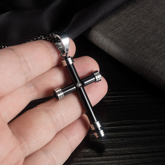 Wholesale Stainless Steel Simple and Fashion Cross Pendant