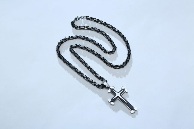Wholesale Stainless Steel Byzantine Chain Cross Pendant
