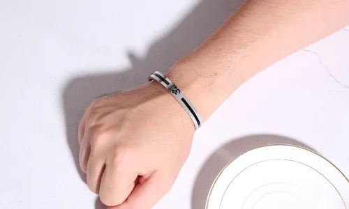 Wholesale Stainless Steel Open Bangle with Ohm