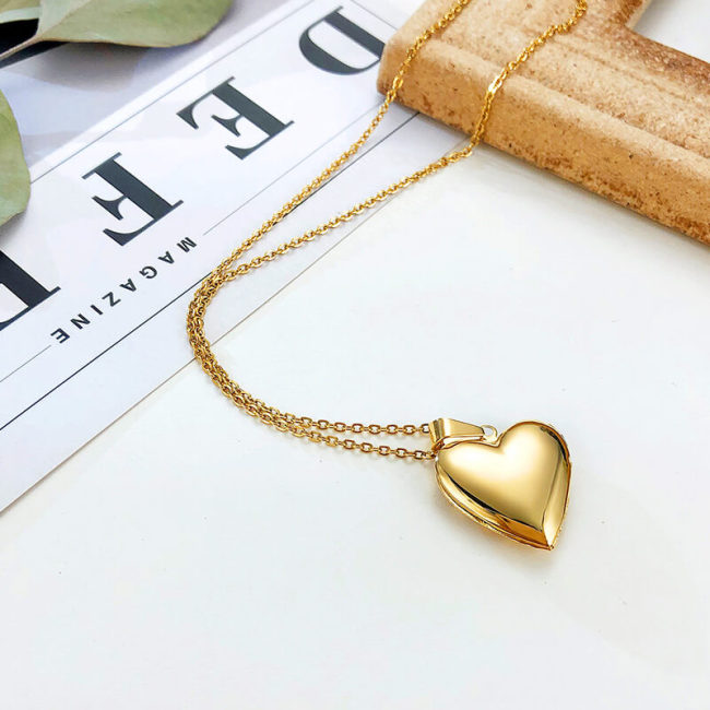 Wholesale Stainless Steel Custom Heart Photo Locket Necklace