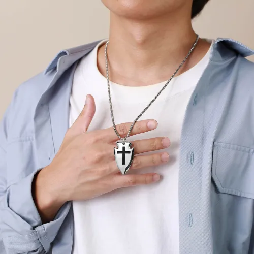 Wholesale Stainless Steel Baseball Shield Pendant Necklace