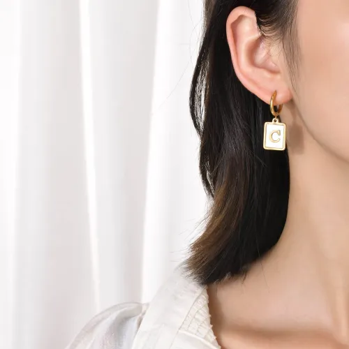 Wholesale Stainless Steel Initial Shell Huggie Hoop Earring