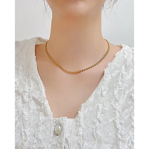 Wholesale Stainless Steel Elegant Heart Chain Necklace