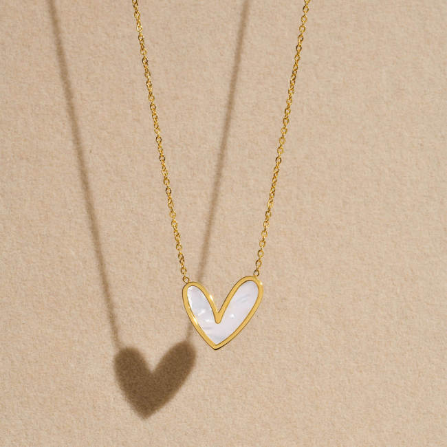 Wholesale Stainless Steel Irregular Heart Shell Necklace