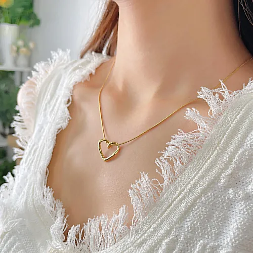 Wholesale Stainless Steel Twisted Open Heart Pendant