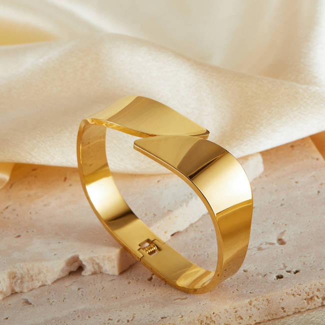 Wholesale Stainless Steel High Polished Wide Cuff Bangle