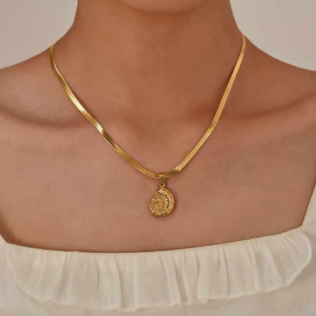Wholesale Stainless Steel Conch Necklace