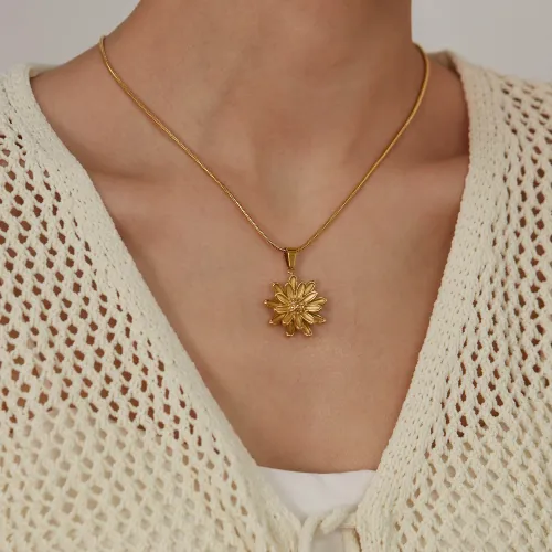 Wholesale Stainless Steel Daisy Flower Necklace