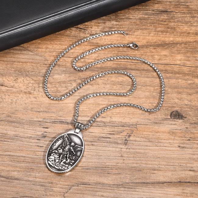 Wholesale Stainless Steel Oval Geometric Embossed Pendant