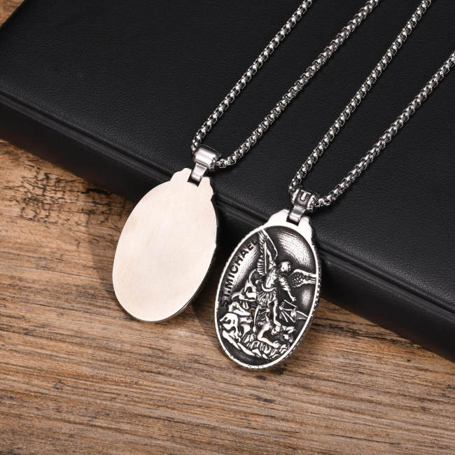 Wholesale Stainless Steel Oval Geometric Embossed Pendant