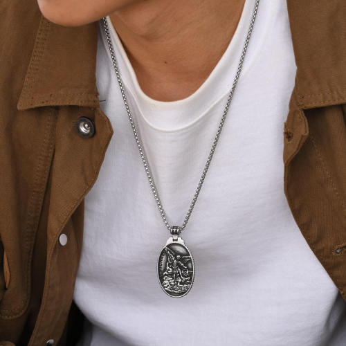 Wholesale Stainless Steel Oval Geometric Embossed Pendant