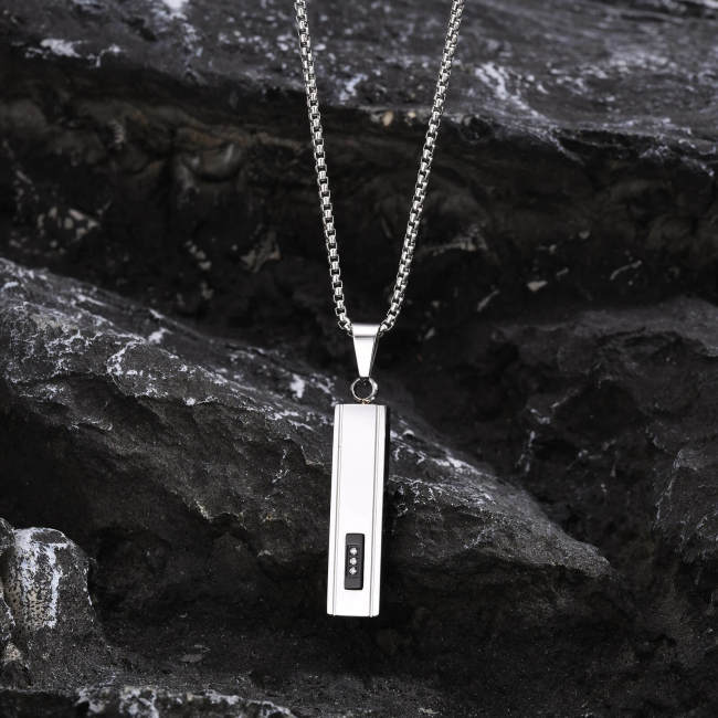 Wholesale Stainless Steel Vertical Zircon Pendant