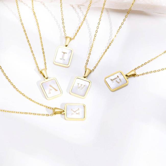 Wholesale Stainless Steel Shell 26 Initials Pendant