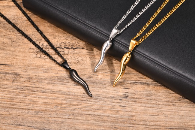 Wholesale Stainless Steel Italian Horn Necklace