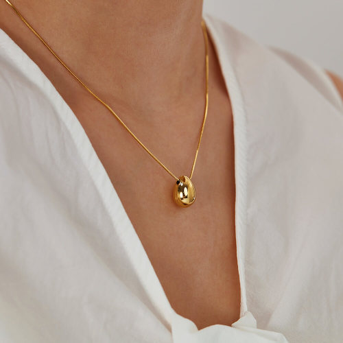 Wholesale Stainless Steel Hollow Teardrop Necklace