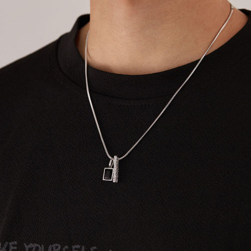 Wholesale Stainless Steel Black Acrylic Necklace