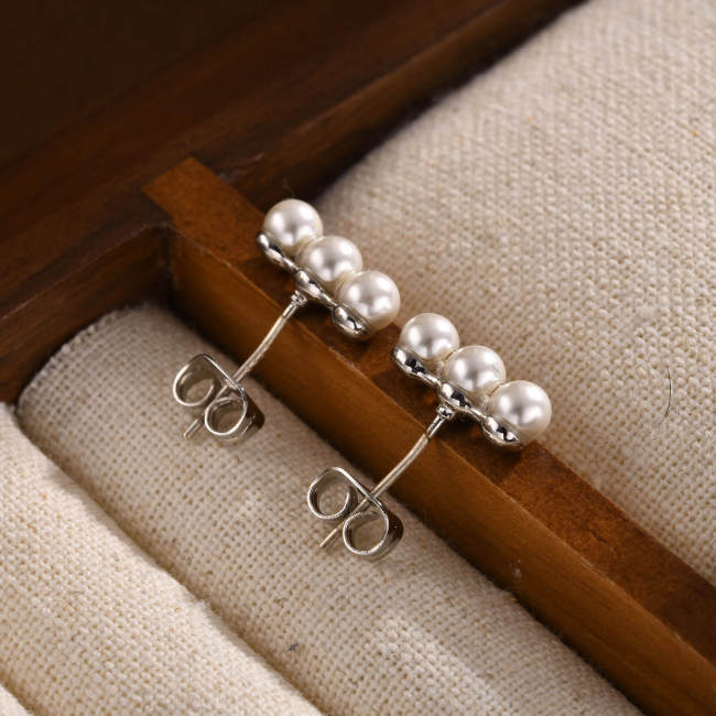 Wholesale Copper Imitation Pearl Earrings